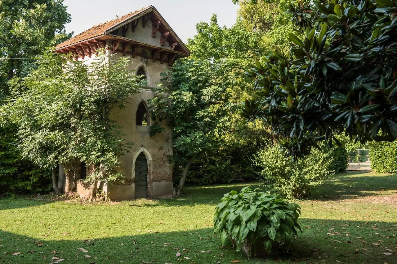 Agriturismo Lecolombare ノガローレ・ロッカ ファームステイ