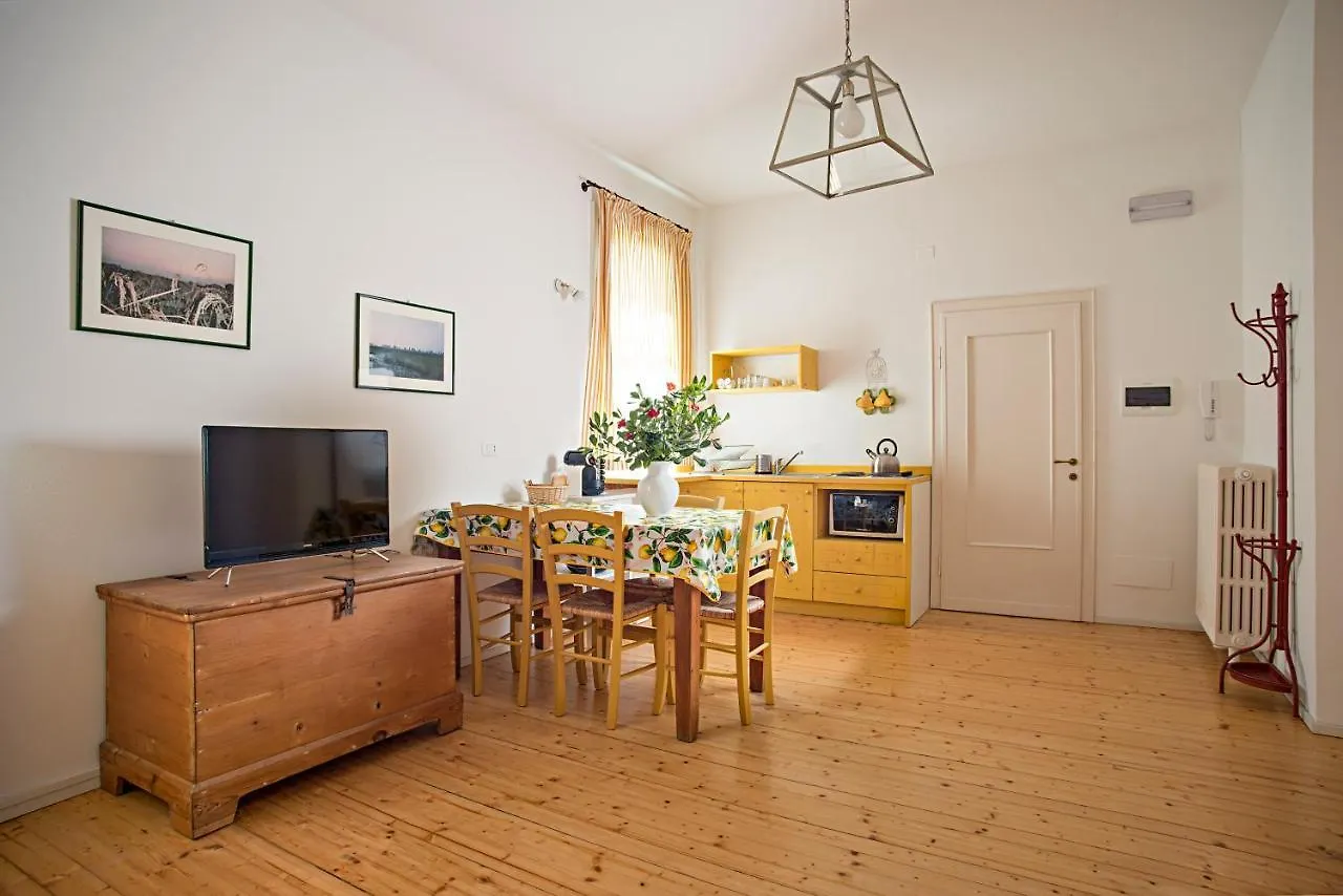 ファームステイ Agriturismo Lecolombare ノガローレ・ロッカ