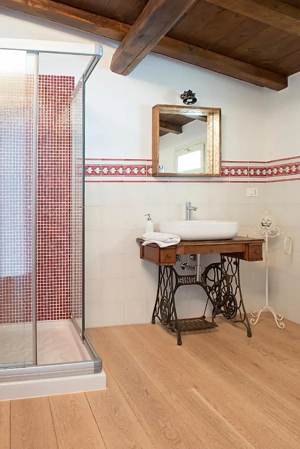 ファームステイ Agriturismo Lecolombare ノガローレ・ロッカ イタリア